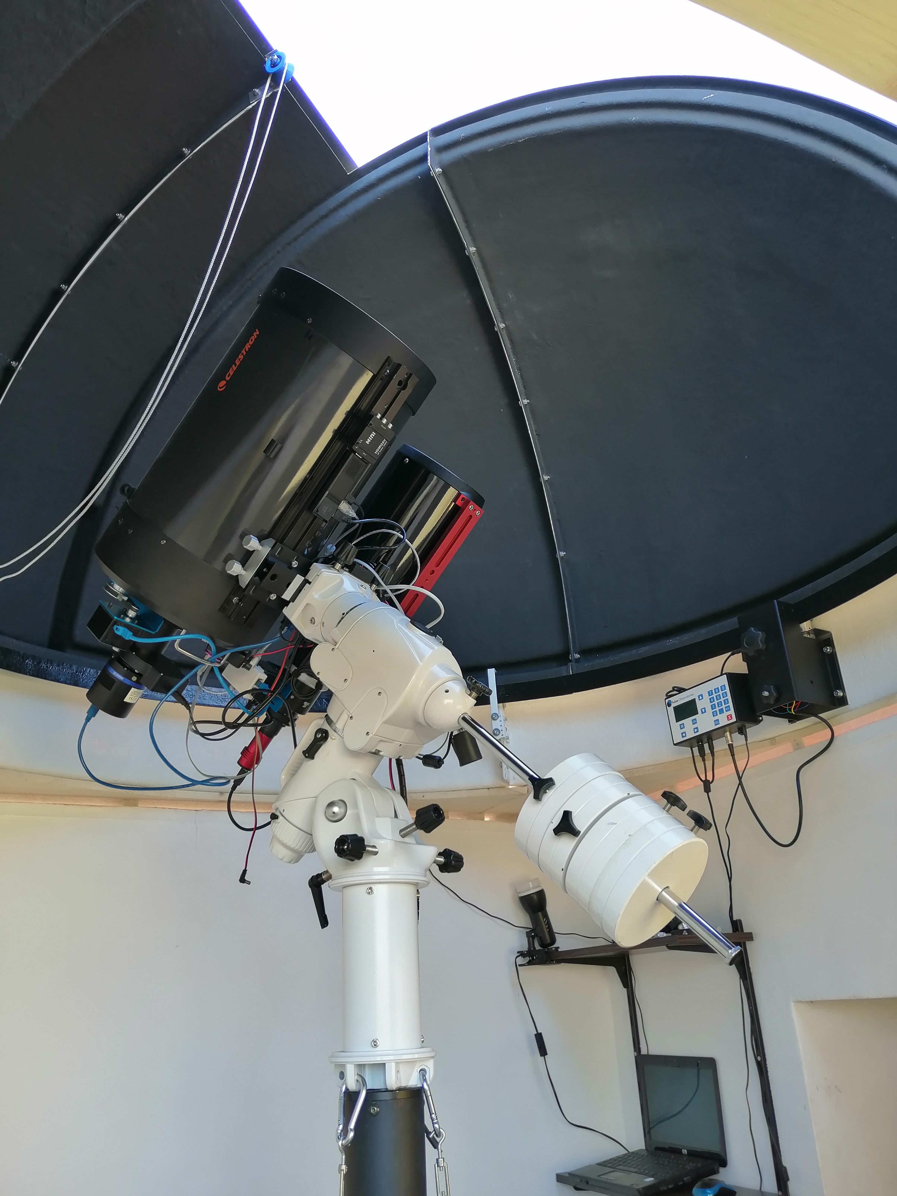 Osservatorio PULSAR DOMES 2,2m - versione bassa